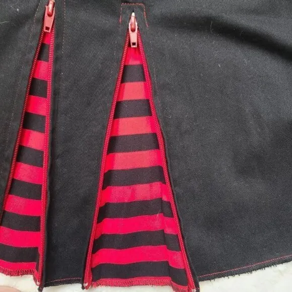 Vintage Emily the Strange Pleated Skirt, Zippers, Striped, Black, Size 7