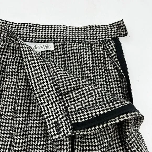 Vintage Houndstooth Wool Pleated Skirt Clifford &amp; Wills Black White
