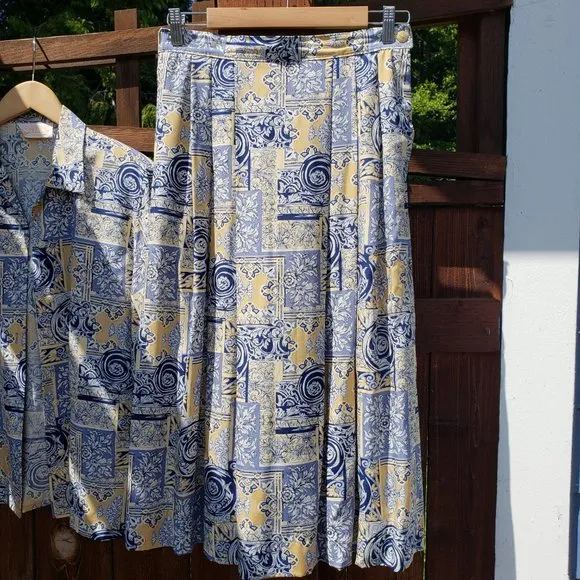 Vintage Pendleton Cream and Blue Baroque Print 2PC Set Size 4*