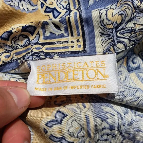 Vintage Pendleton Cream and Blue Baroque Print 2PC Set Size 4*