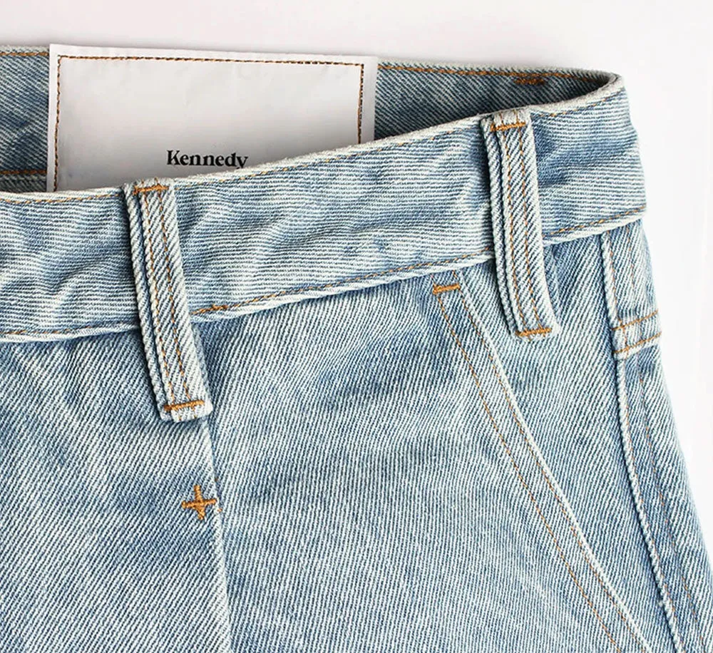 WIDE TAPERED FIT JEAN