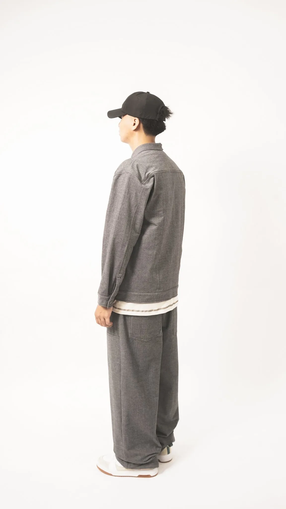 ZIP TRUCKER JACKET IN NEVADA GREY